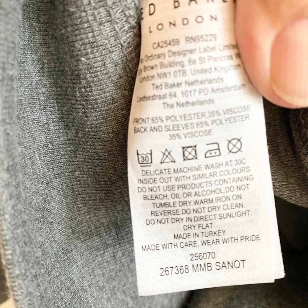 Ted Baker London Men's Grey Textured Quarter Zip Pullover Sweater Size 3 Medium‎